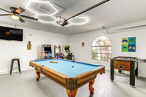 10 Mi to Public Beaches: Coastal Florida Retreat