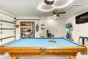 10 Mi to Public Beaches: Coastal Florida Retreat