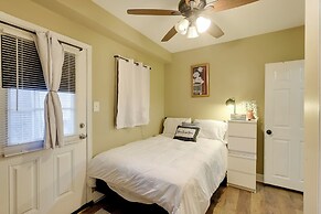 1 Mi to Dtwn Wilmington: Convenient + Cozy Home!