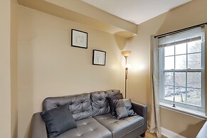 1 Mi to Dtwn Wilmington: Convenient + Cozy Home!