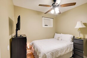 1 Mi to Dtwn Wilmington: Convenient + Cozy Home!