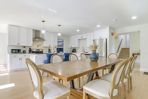 7 Mi to Dtwn Durham: Home w/ Hot Tub & Game Room!