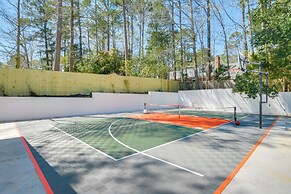 7 Mi to Dtwn Durham: Home w/ Hot Tub & Game Room!