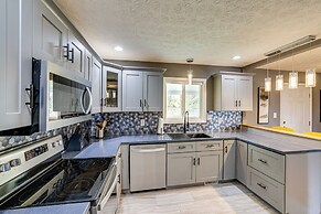 1 Mi to Dtwn Lynchburg: Charming Family Home!