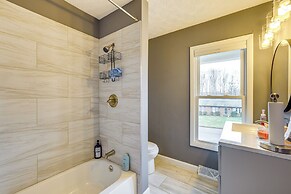 1 Mi to Dtwn Lynchburg: Charming Family Home!