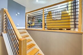 1 Mi to Dtwn Lynchburg: Charming Family Home!