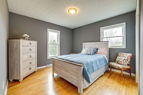 1 Mi to Dtwn Lynchburg: Charming Family Home!