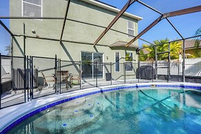 9 Mi to Beach: Peaceful Riverview Home w/ Patio