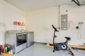 9 Mi to Beach: Peaceful Riverview Home w/ Patio