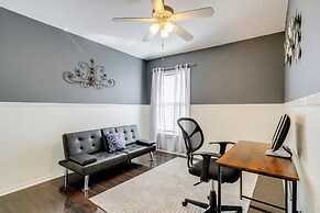 9 Mi to Beach: Peaceful Riverview Home w/ Patio