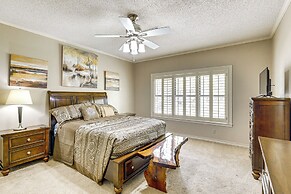 Golf Course Views: Family Home w/ Yard in Salado!