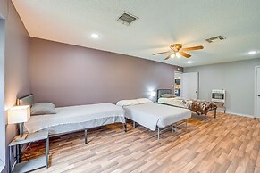 Outdoorsy Getaway Near Atoka: Hunt, Fish & Relax!