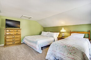 2 Mi to Road America: Pet-friendly Duplex!