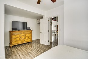 2 Mi to Road America: Pet-friendly Duplex!