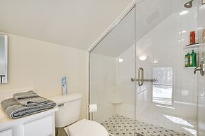 2 Mi to Road America: Pet-friendly Duplex!