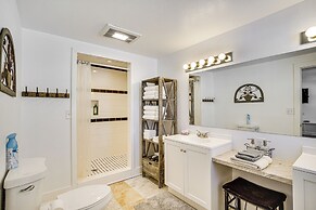 2 Mi to Road America: Pet-friendly Duplex!