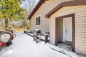 2 Mi to Road America: Pet-friendly Duplex!