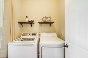 Gated Community w/ Perks: North Carolina Hideaway