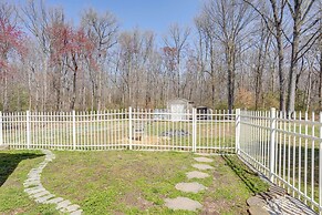 5 Mi to Dtwn Fredericksburg: Family Gem w/ Yard