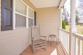 5 Mi to Dtwn Fredericksburg: Family Gem w/ Yard