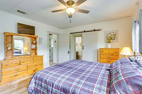 Half-mi to Dtwn Lufkin: Charming & Spacious Home!