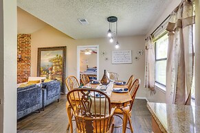 6 Mi to Ellen Trout Zoo: Family Home w/ Yard!
