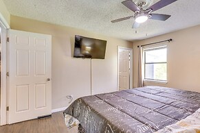 6 Mi to Ellen Trout Zoo: Family Home w/ Yard!