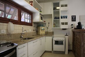 Bz10 Casa 4 suítes em condomínio clube