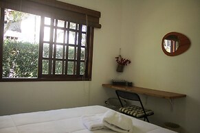 Bz10 Casa 4 suítes em condomínio clube
