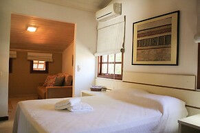 Bz10 Casa 4 suítes em condomínio clube