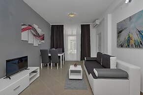 Apartment Petar with terrace
