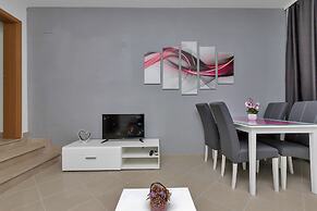 Apartment Petar with terrace