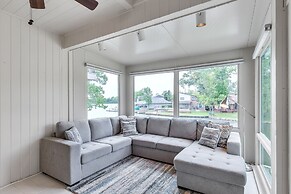 Lakefront Retreat With Private Pool, Hot Tub And Dock 4 Bedroom Home