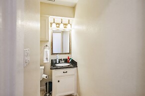 Lakefront Retreat With Private Pool, Hot Tub And Dock 4 Bedroom Home