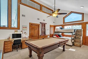 Lakefront Retreat With Private Pool, Hot Tub And Dock 4 Bedroom Home