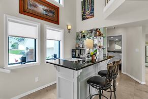 Lakefront Retreat With Private Pool, Hot Tub And Dock 4 Bedroom Home