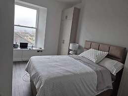 1Br Sheffield Stay - Private, Secure, Free Parking