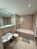 2 Bedrooms - Sleeps 4 - Parking - Petok