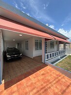 3-Bedroom House in Quebradillas