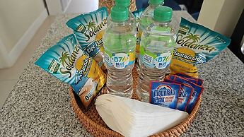 Sunny-shore Hideaway