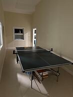 Sunny-shore Hideaway