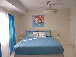 Sunny-shore Hideaway