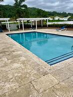 Sunny-shore Hideaway