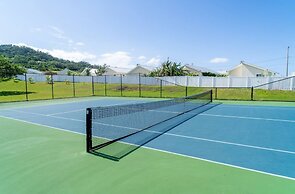 Sunny-shore Hideaway