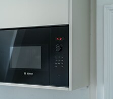 Quirky Unique 2BR Central Location