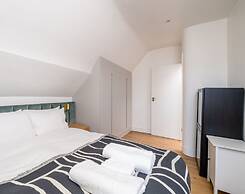 Quirky Unique 2BR Central Location