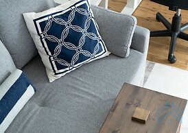 Quirky Unique 2BR Central Location