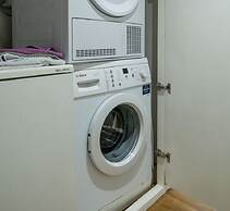 Quirky Unique 2BR Central Location