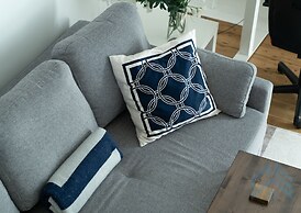 Quirky Unique 2BR Central Location