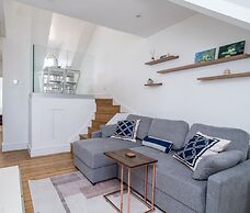 Quirky Unique 2BR Central Location